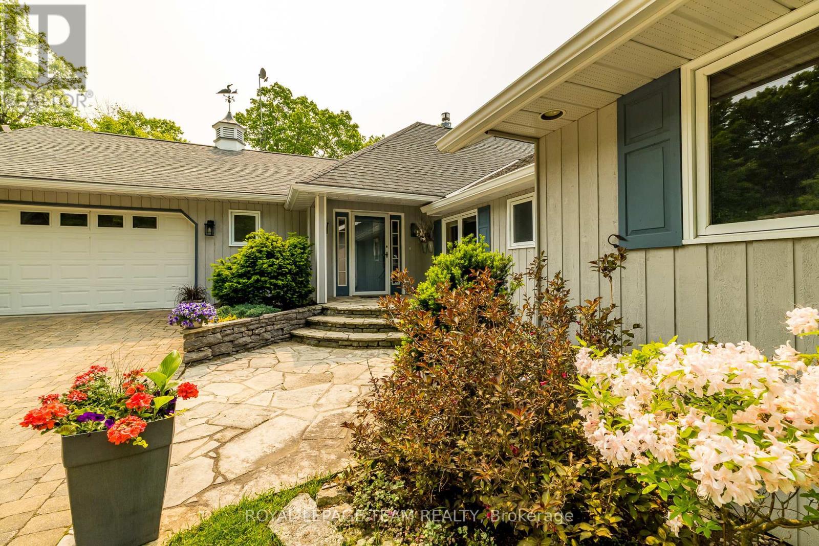 












164A DEANS ISLAND ROAD

,
Rideau Lakes,




Ontario
K0G1E0


