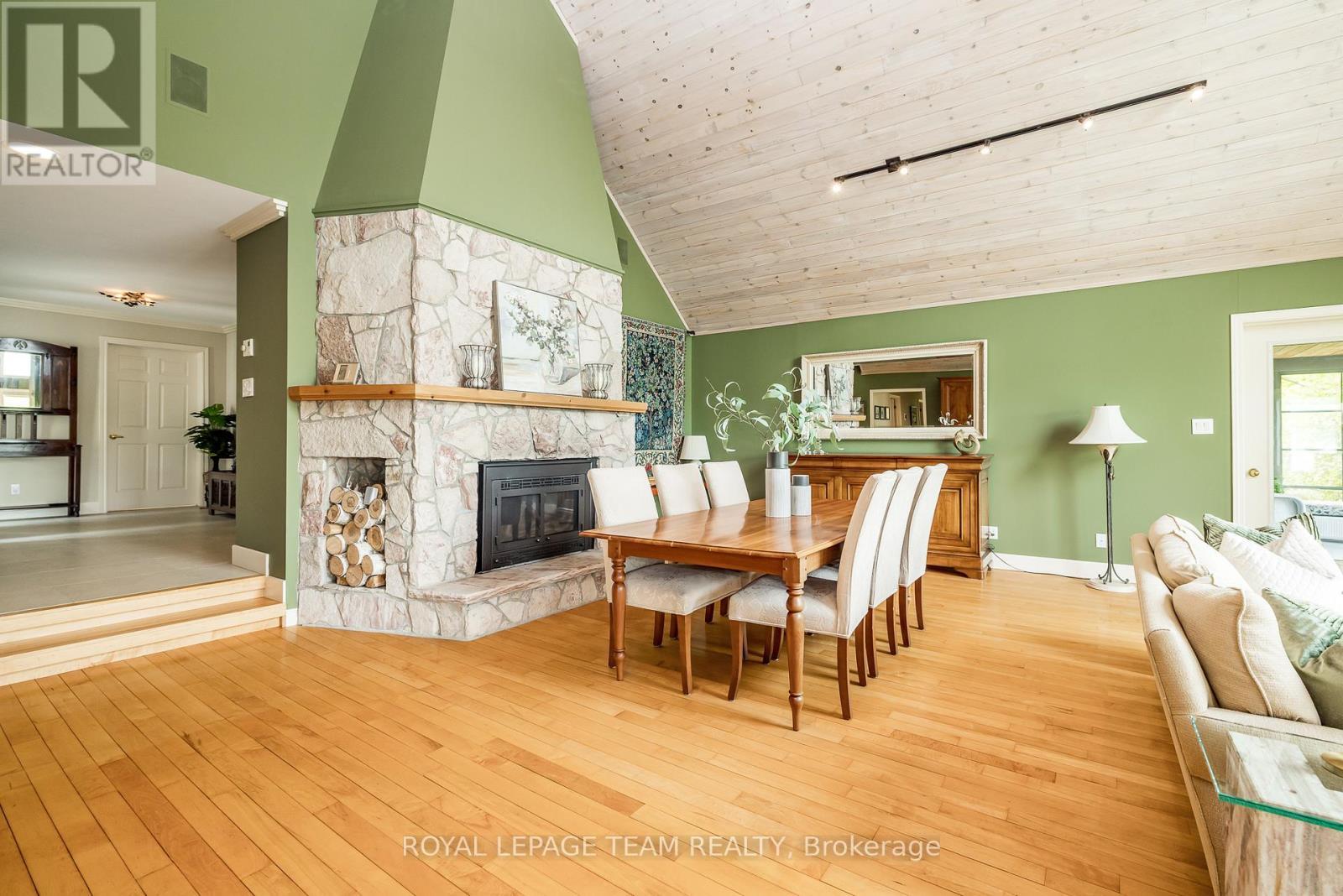 












164A DEANS ISLAND ROAD

,
Rideau Lakes,




Ontario
K0G1E0

