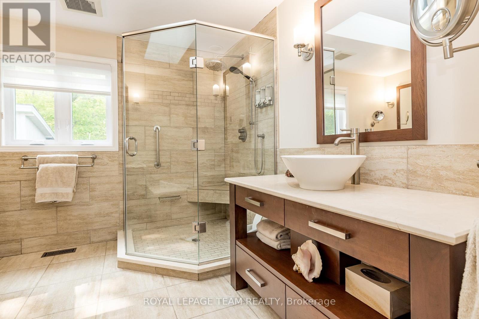 












164A DEANS ISLAND ROAD

,
Rideau Lakes,




Ontario
K0G1E0

