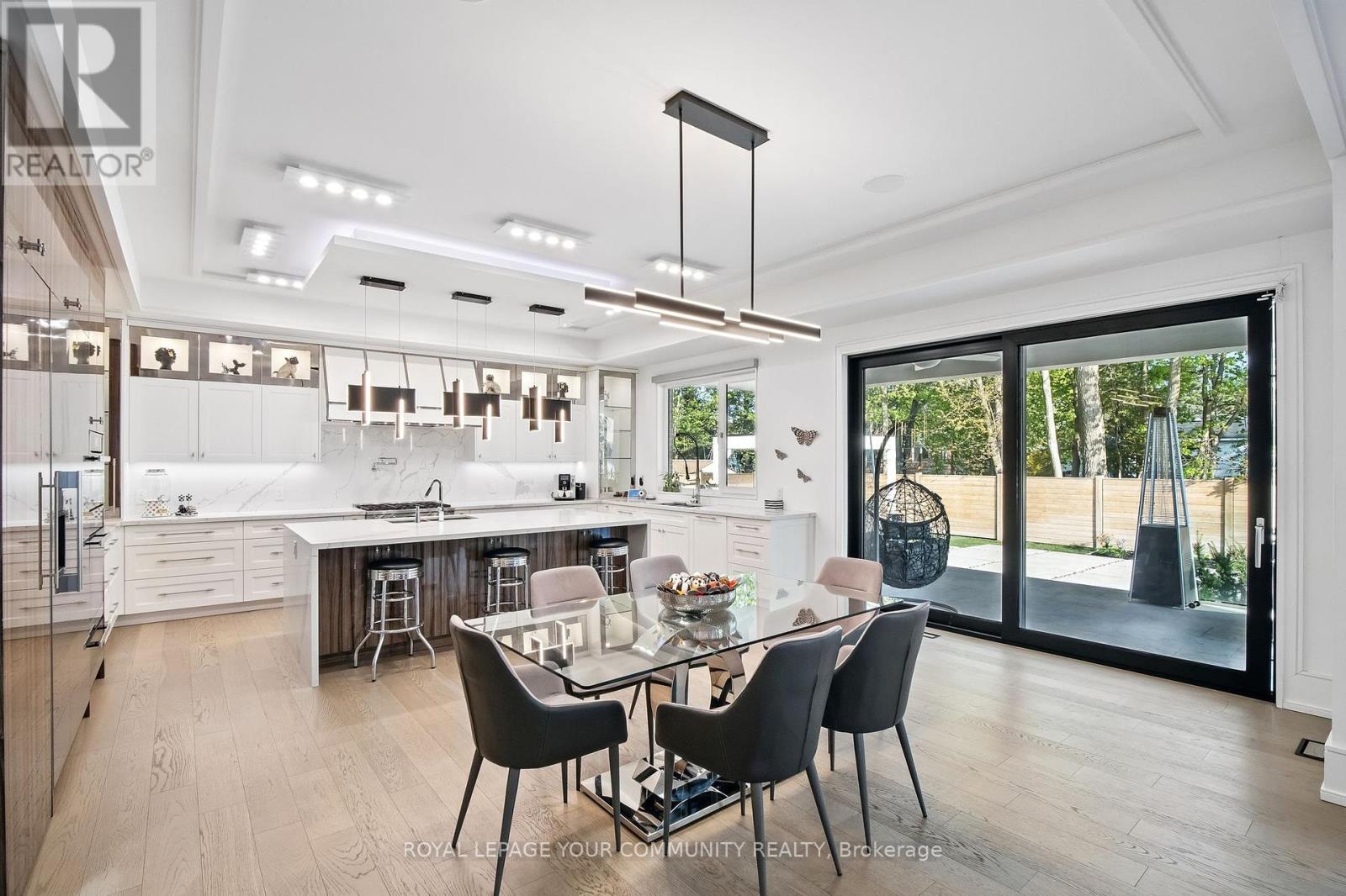 












115 PATRICIA DRIVE

,
King,




Ontario
L7B1H3

