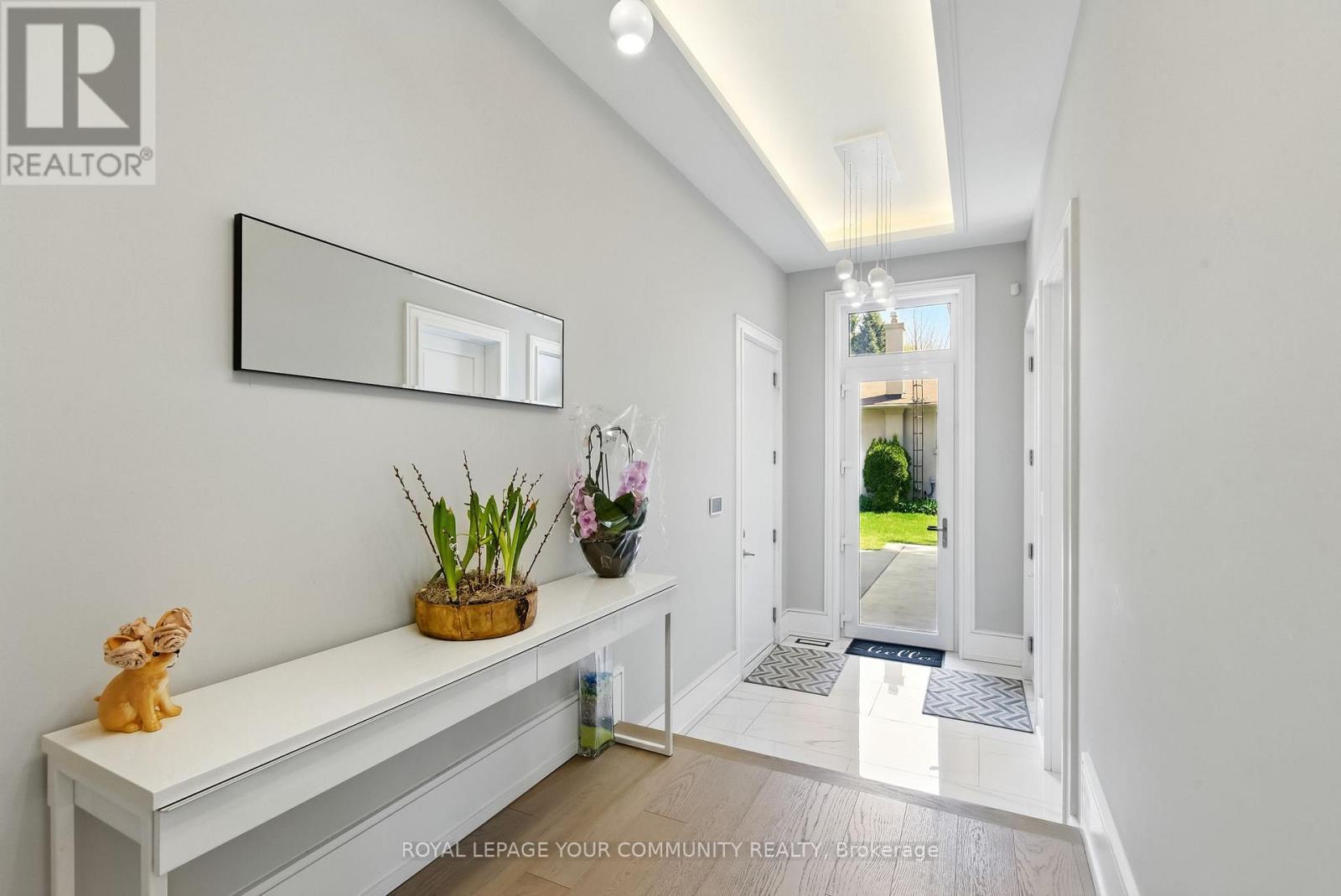 












115 PATRICIA DRIVE

,
King,




Ontario
L7B1H3

