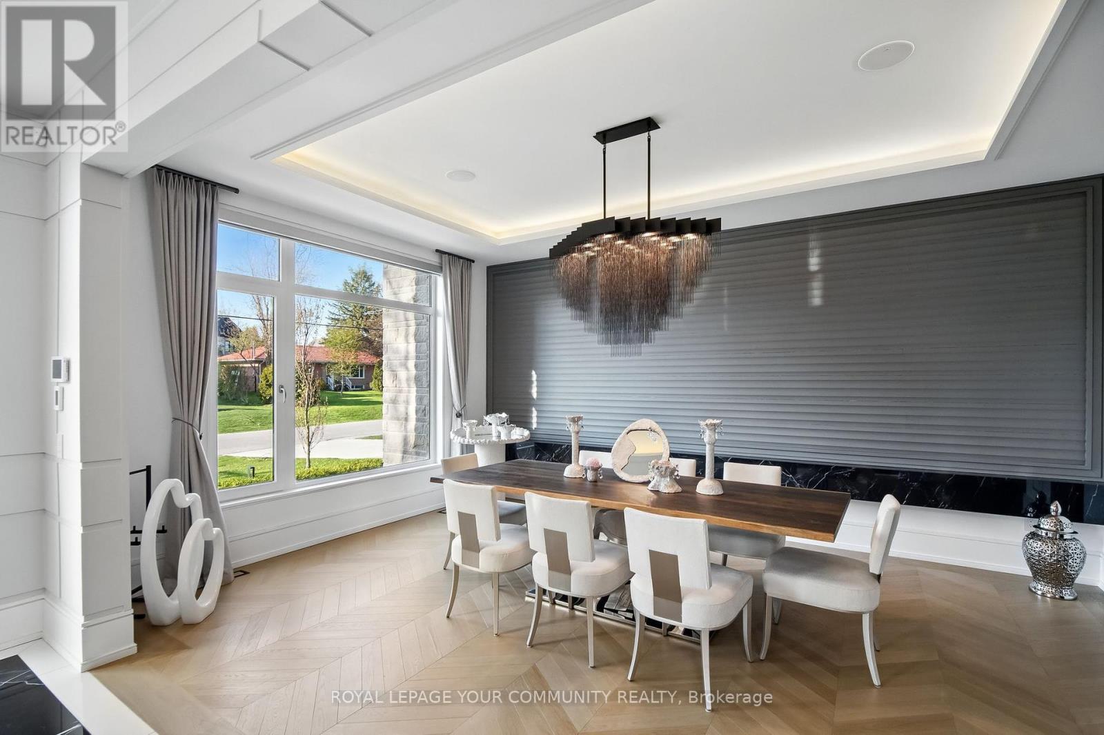 












115 PATRICIA DRIVE

,
King,




Ontario
L7B1H3

