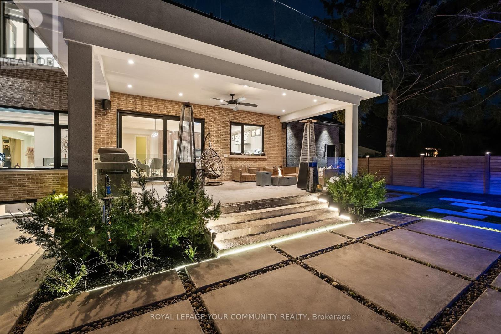 












115 PATRICIA DRIVE

,
King,




Ontario
L7B1H3

