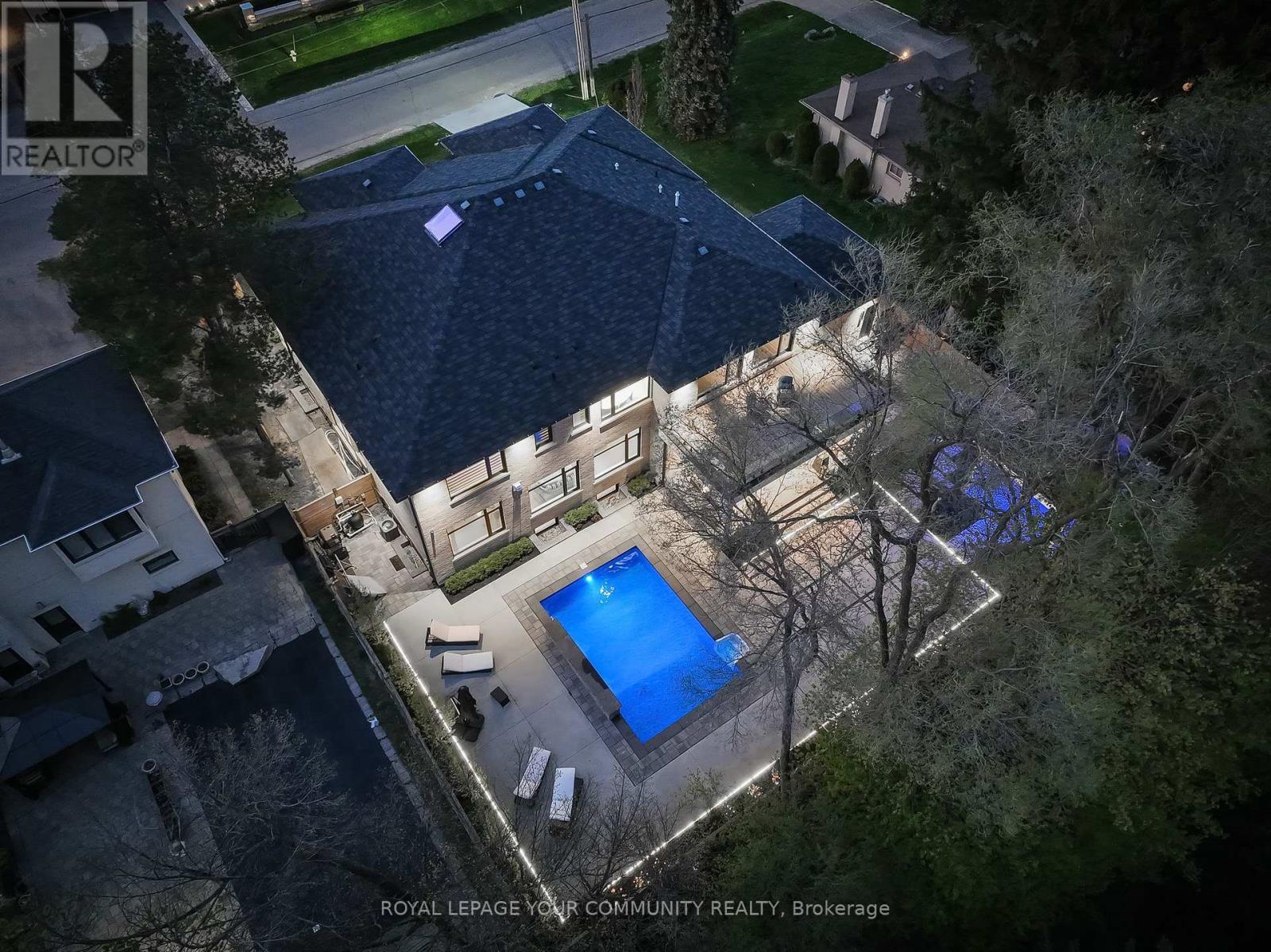












115 PATRICIA DRIVE

,
King,




Ontario
L7B1H3

