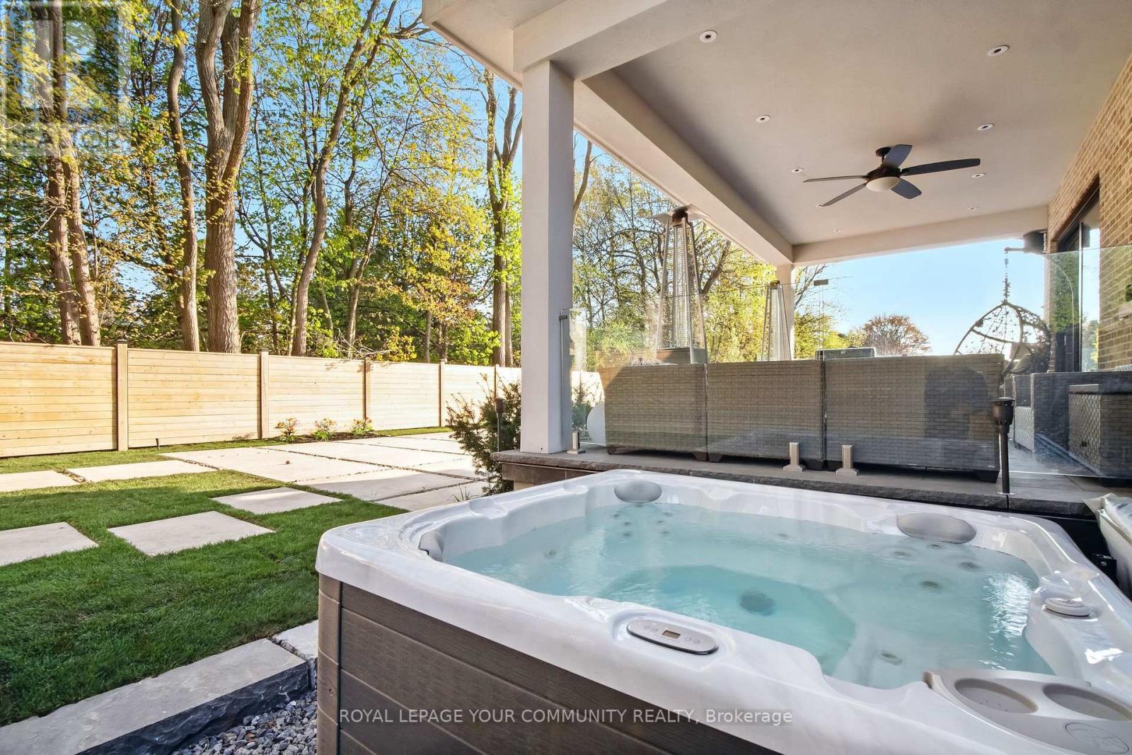 












115 PATRICIA DRIVE

,
King,




Ontario
L7B1H3

