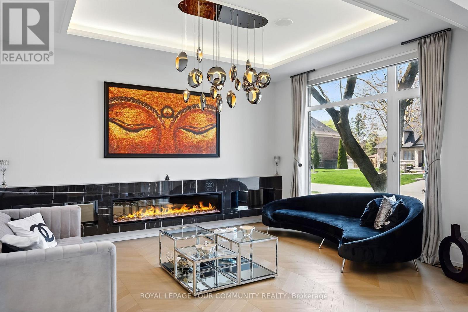 












115 PATRICIA DRIVE

,
King,




Ontario
L7B1H3

