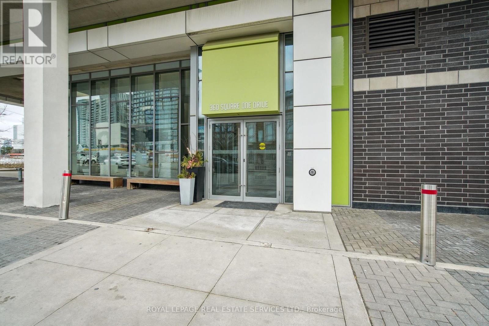 












2711 - 360 SQUARE ONE DRIVE

,
Mississauga,




Ontario
L5B0G7

