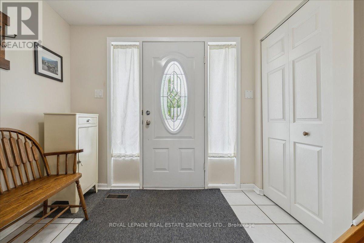 












355 HAMPTON HEATH ROAD

,
Burlington,




Ontario
L7L4R1

