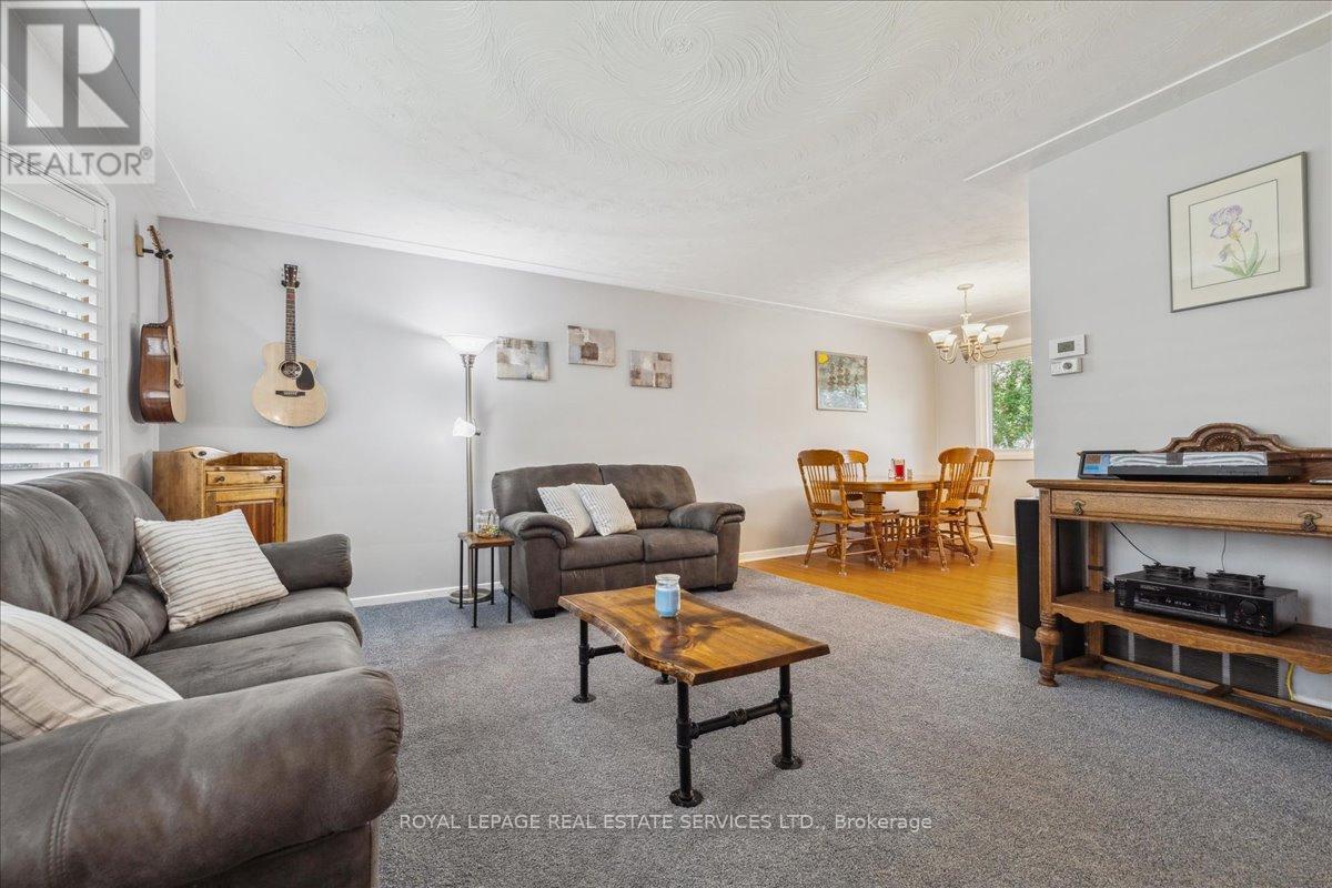 












355 HAMPTON HEATH ROAD

,
Burlington,




Ontario
L7L4R1

