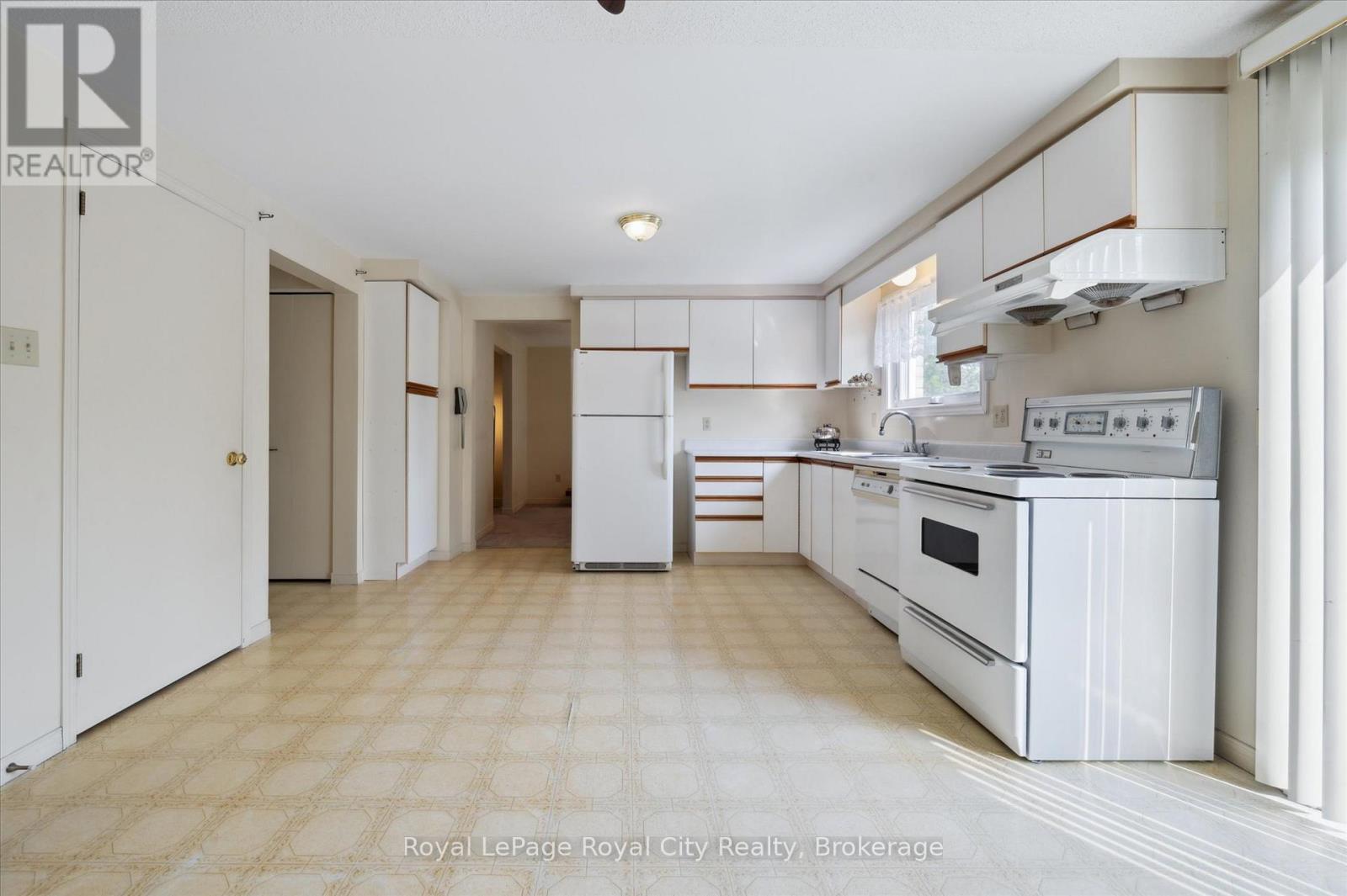 












349 COOPER STREET

,
Cambridge,




Ontario
N3C3X8

