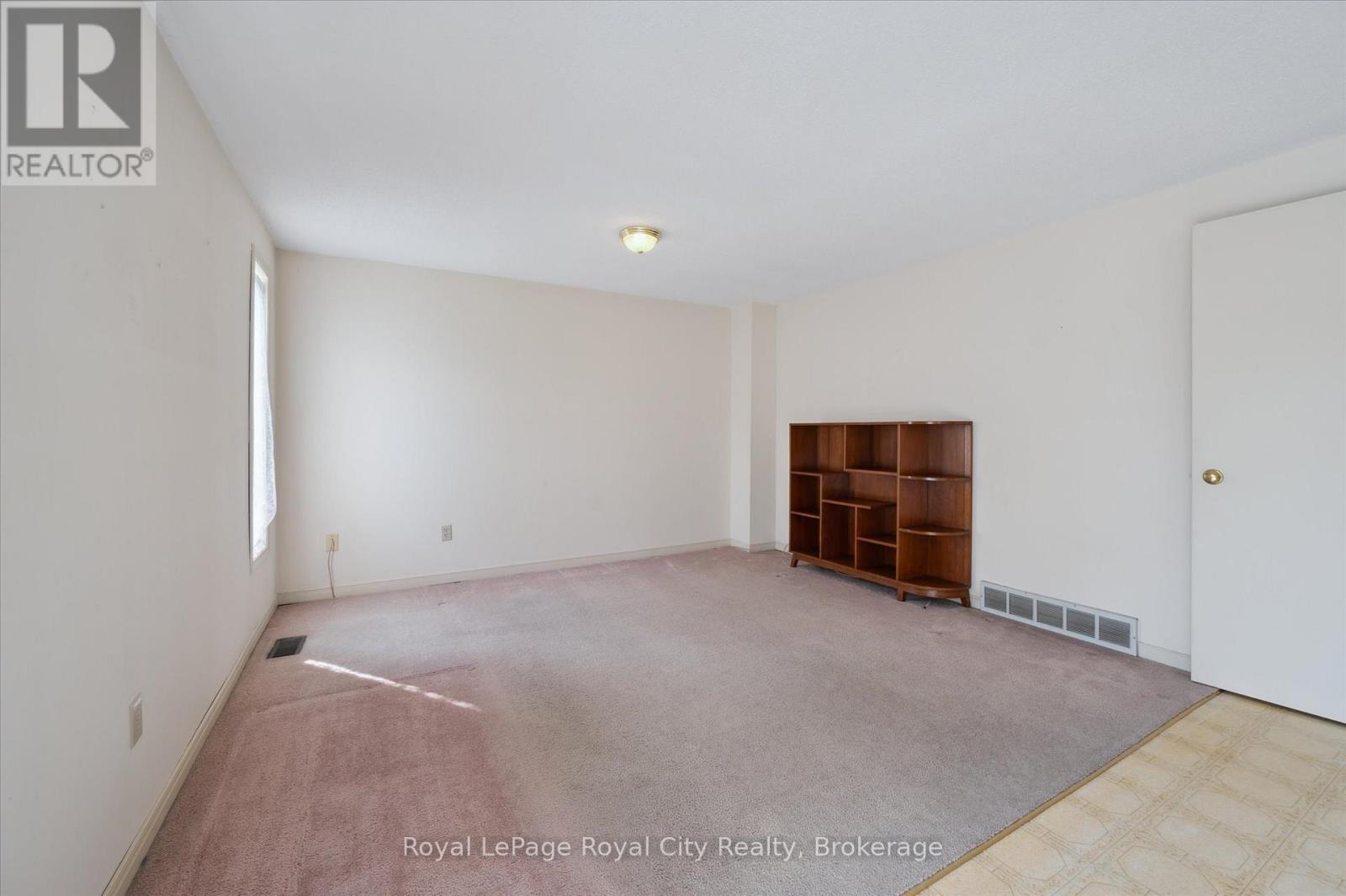 












349 COOPER STREET

,
Cambridge,




Ontario
N3C3X8

