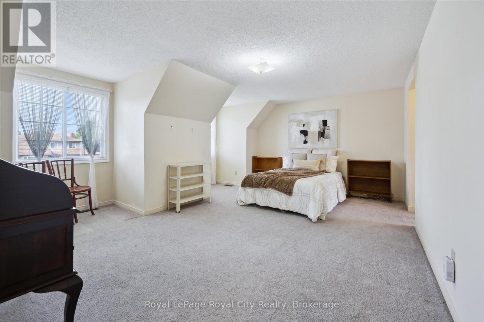 












349 COOPER STREET

,
Cambridge,




Ontario
N3C3X8

