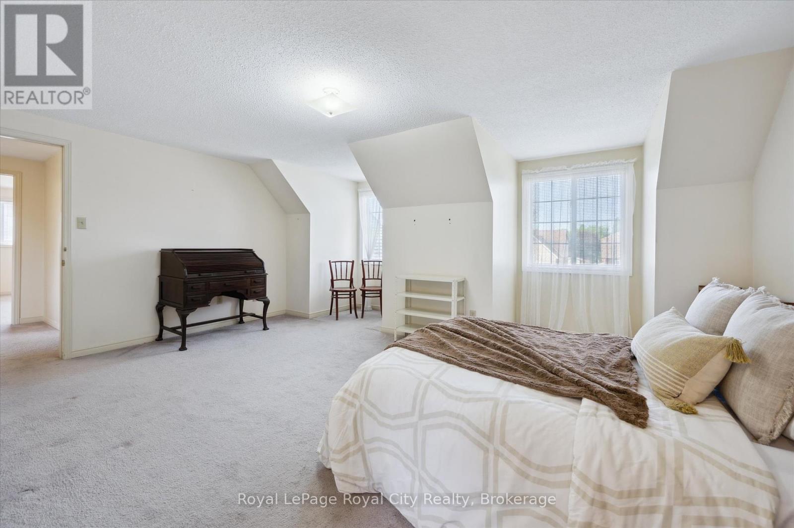 












349 COOPER STREET

,
Cambridge,




Ontario
N3C3X8

