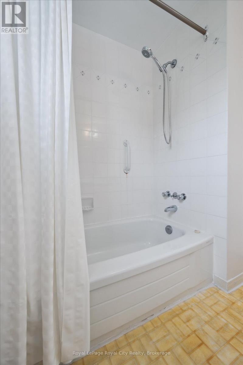 












349 COOPER STREET

,
Cambridge,




Ontario
N3C3X8

