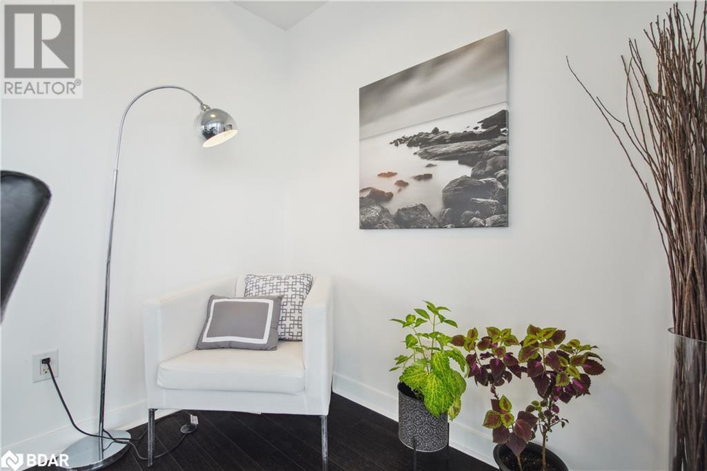 












360 SQUARE ONE Drive Unit# 2711

,
Mississauga,




Ontario
L5B0G7

