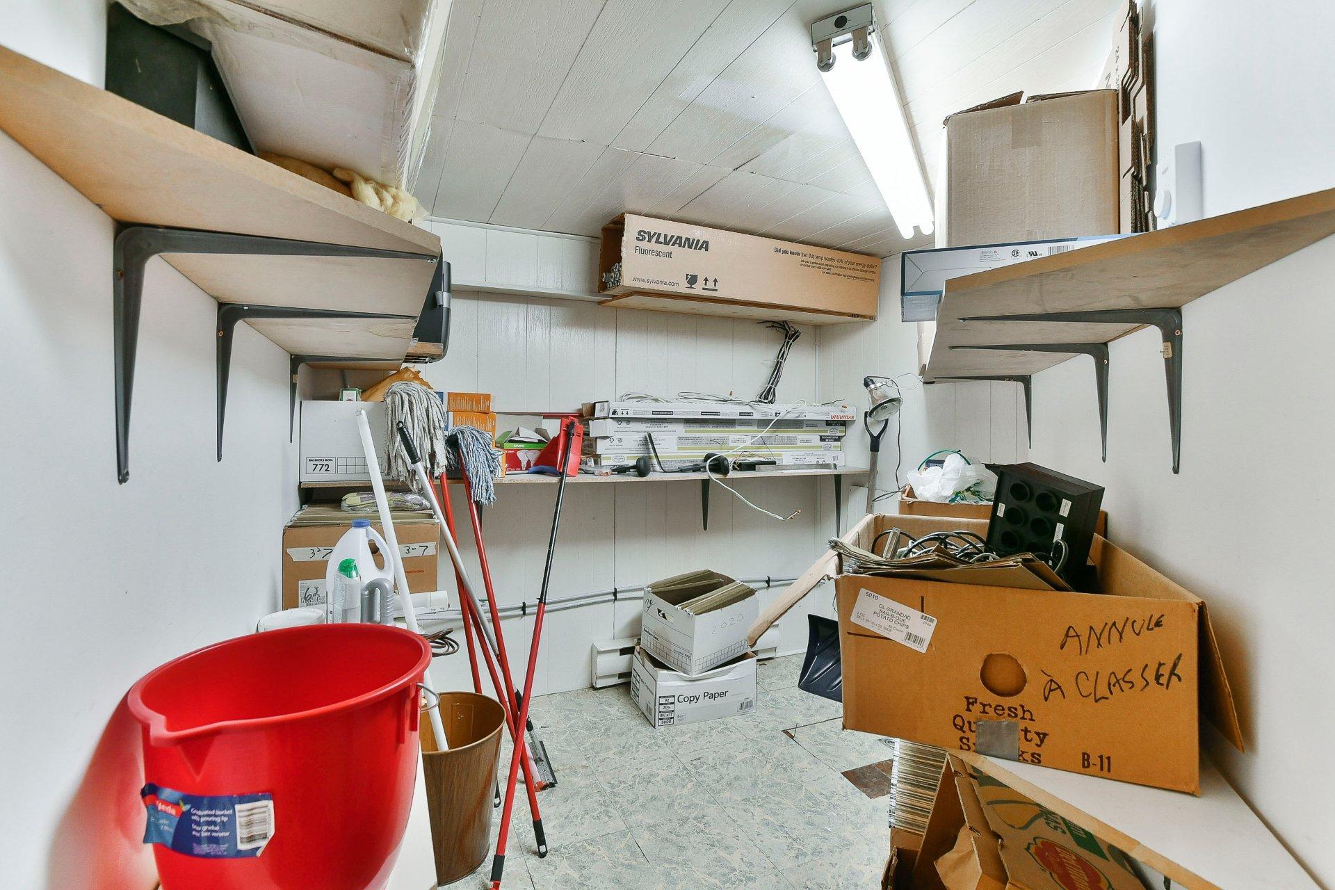 









197


Rue St-Paul

,
Repentigny (Le Gardeur),




QC
J5Z2H9

