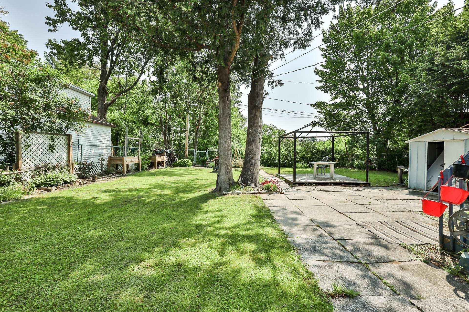









880


Rue Arthur-Gratton

,
Gatineau (Buckingham),




QC
J8L2Z4

