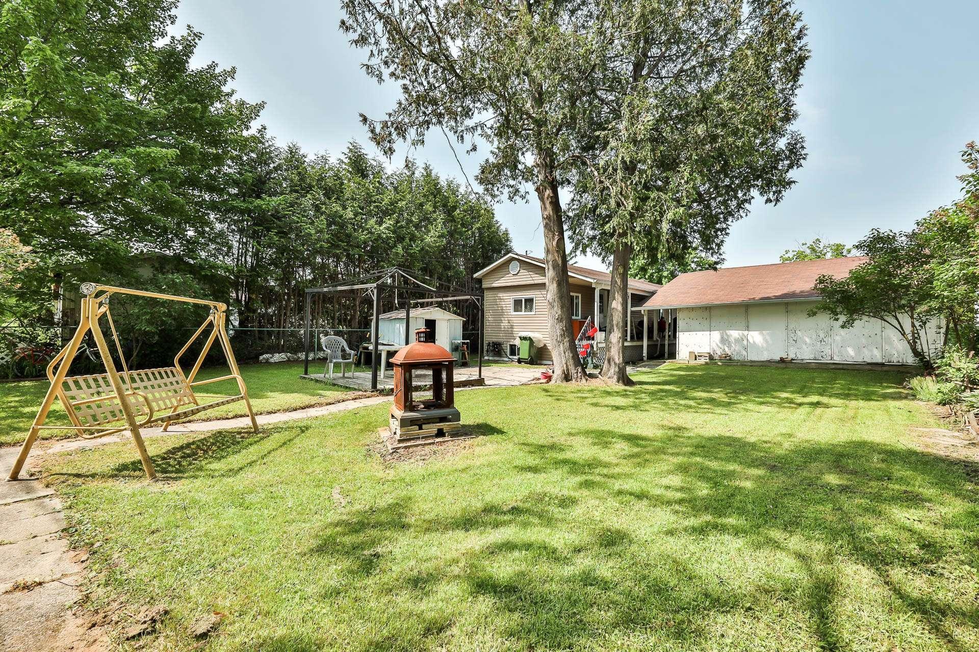 









880


Rue Arthur-Gratton

,
Gatineau (Buckingham),




QC
J8L2Z4

