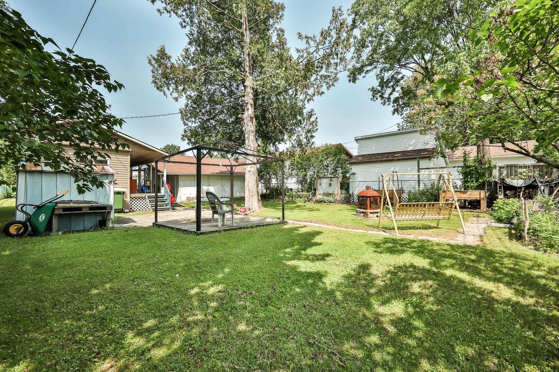 









880


Rue Arthur-Gratton

,
Gatineau (Buckingham),




QC
J8L2Z4

