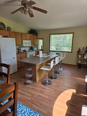 









7


Spruce

BAY,
Bifrost Rm,




MB
R0C 0C0

