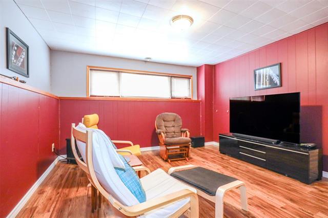 









211


Rouge

RD,
Winnipeg,




MB
R3K 1J6

