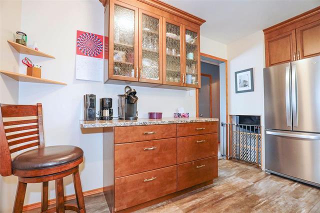 









211


Rouge

RD,
Winnipeg,




MB
R3K 1J6

