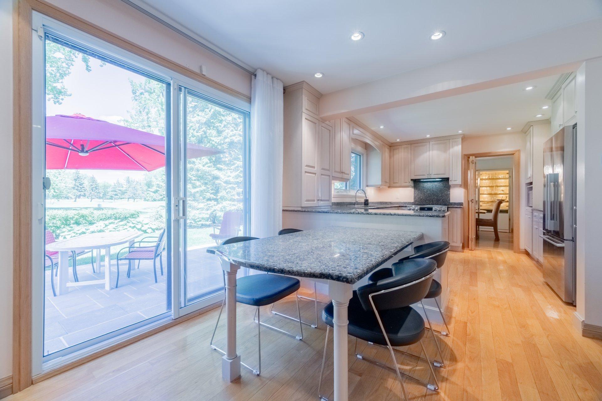 









902


Crois. Île-de-France

,
Saint-Lambert,




QC
J4S1T7

