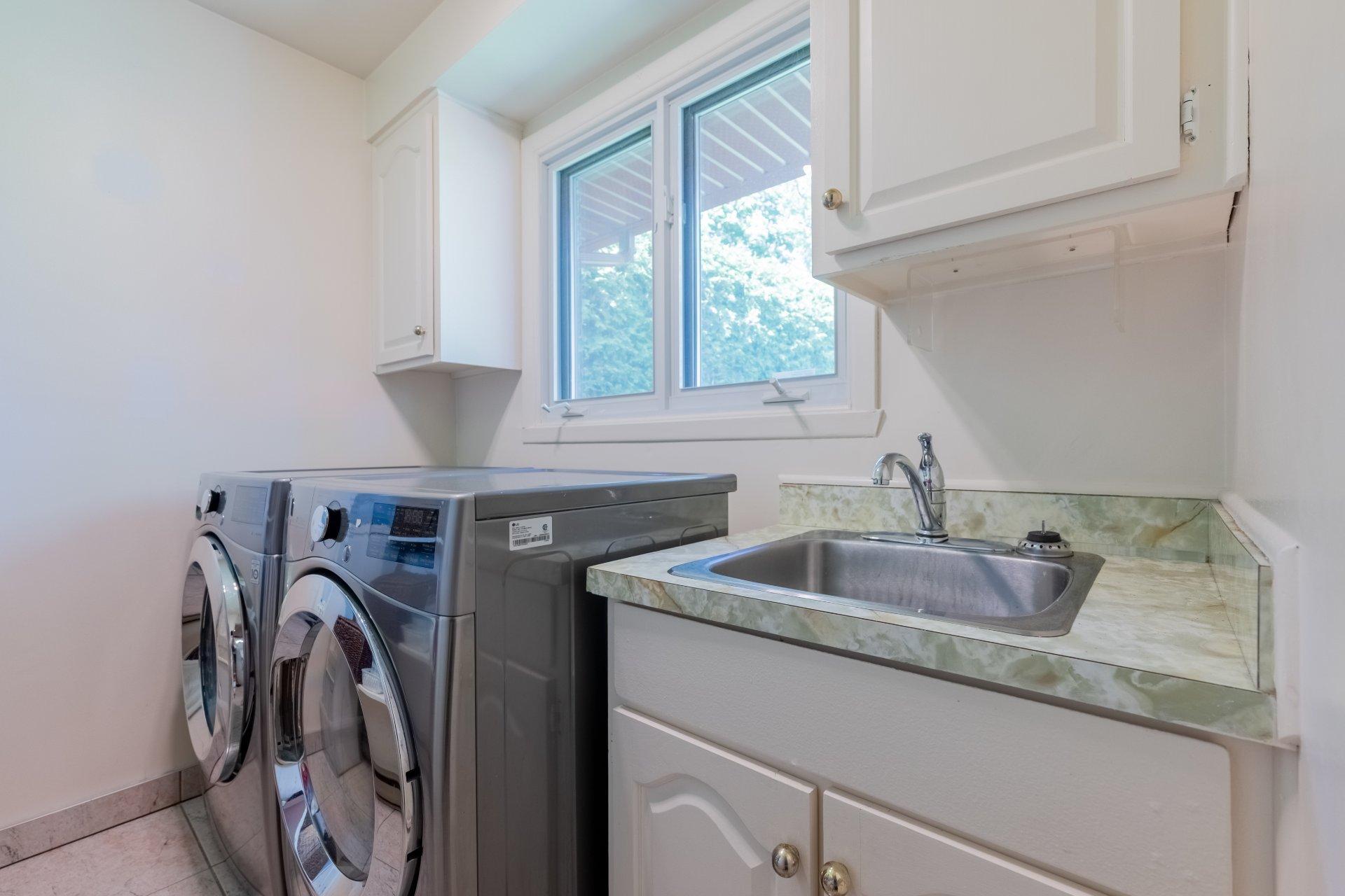 









902


Crois. Île-de-France

,
Saint-Lambert,




QC
J4S1T7

