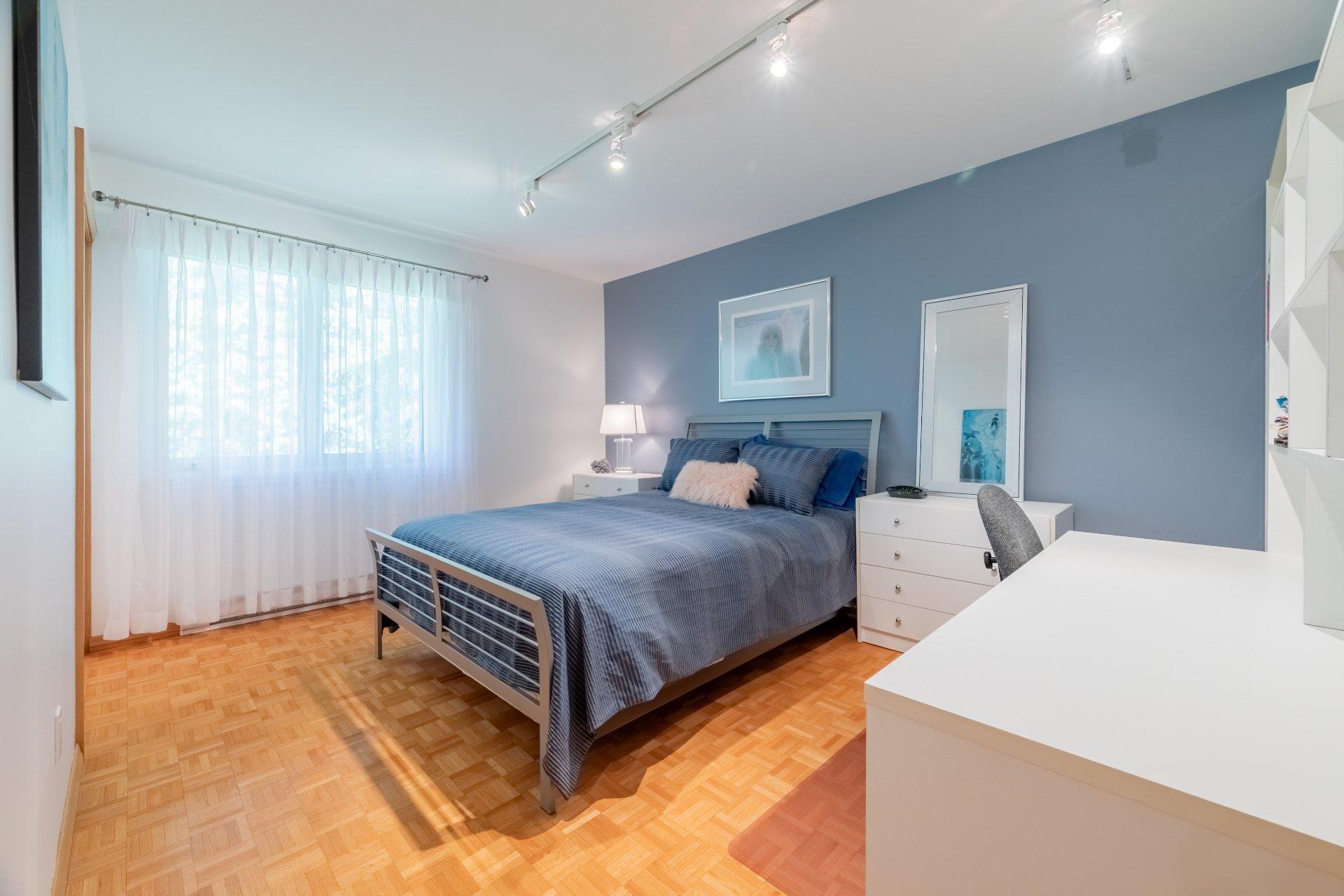 









902


Crois. Île-de-France

,
Saint-Lambert,




QC
J4S1T7

