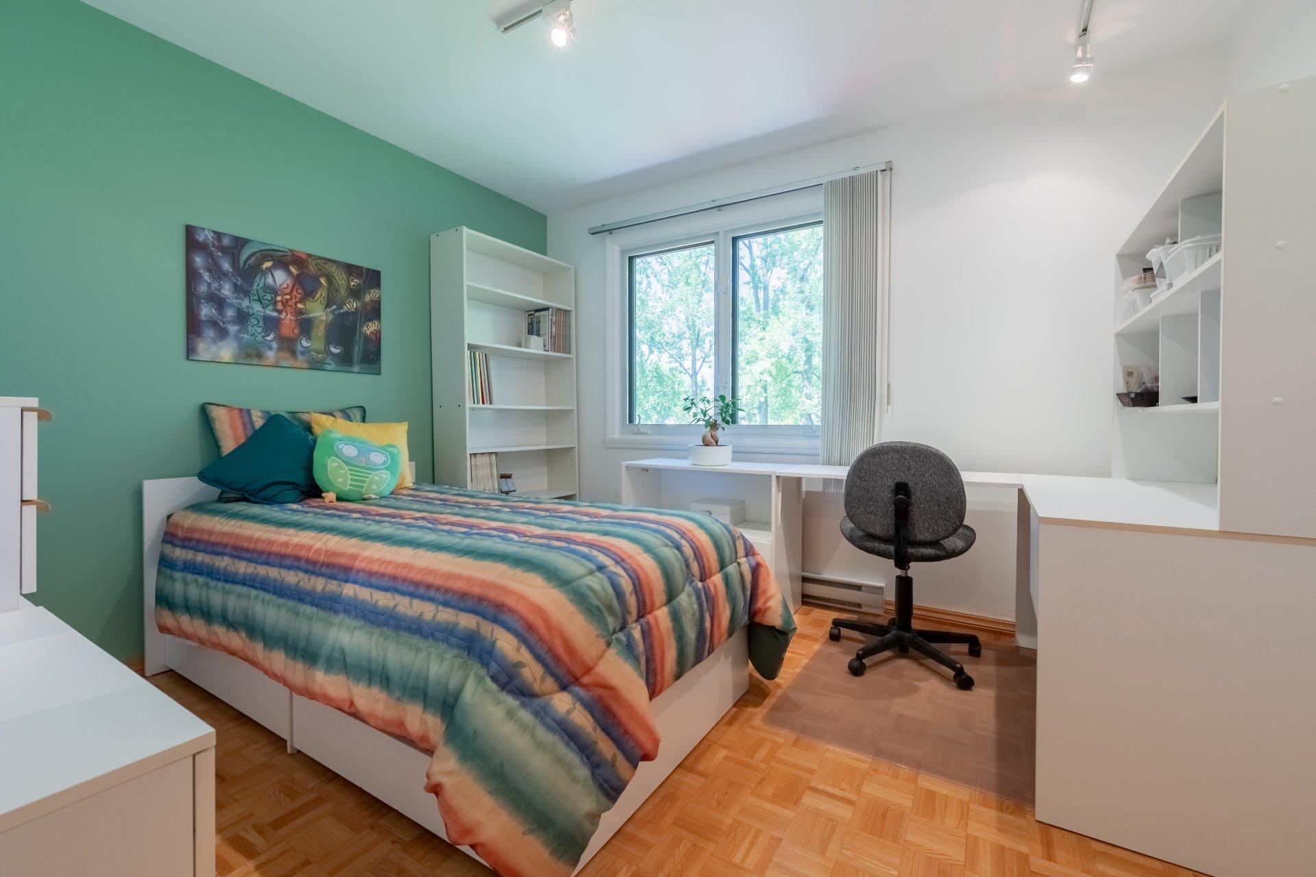 









902


Crois. Île-de-France

,
Saint-Lambert,




QC
J4S1T7

