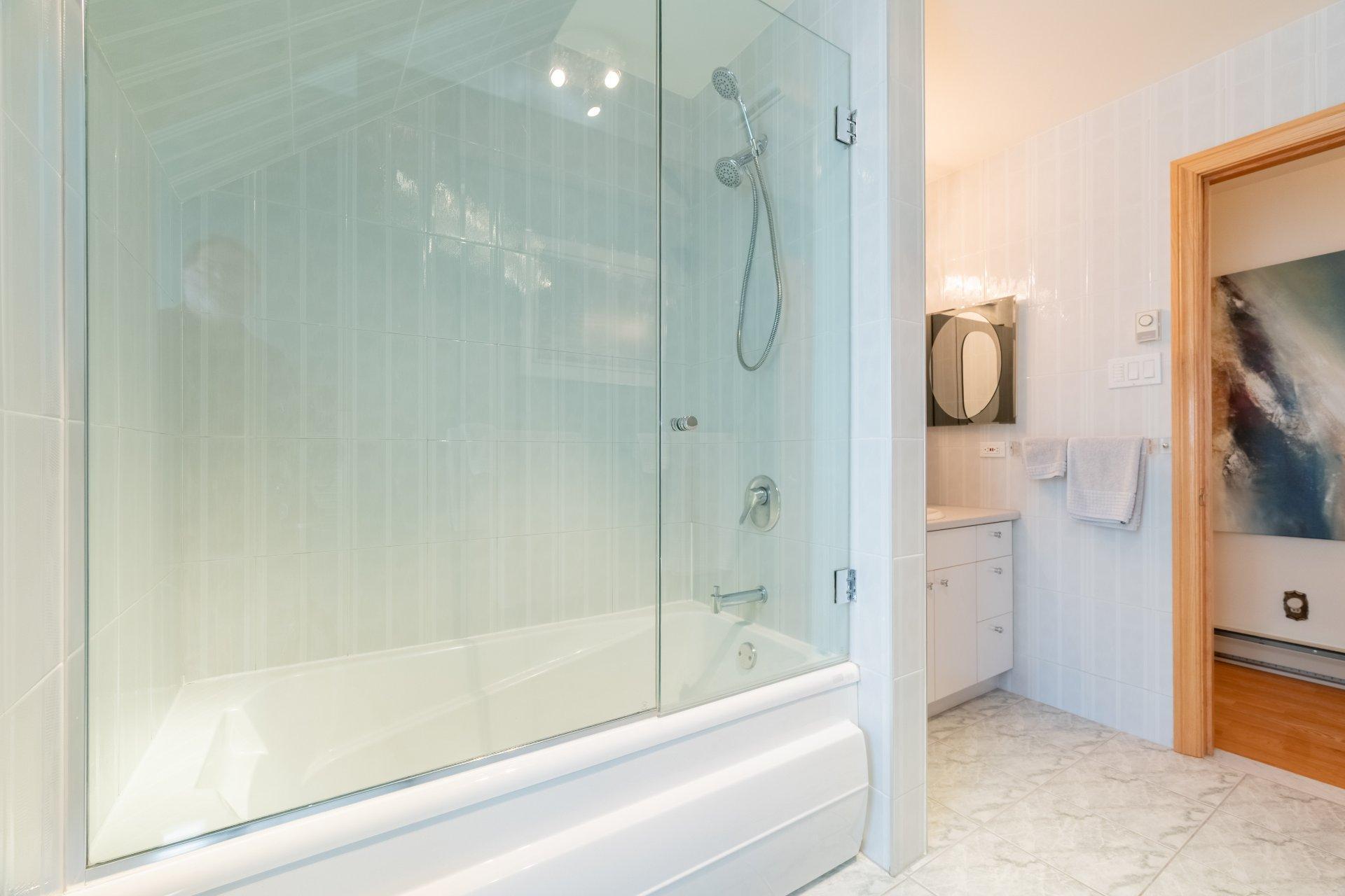 









902


Crois. Île-de-France

,
Saint-Lambert,




QC
J4S1T7

