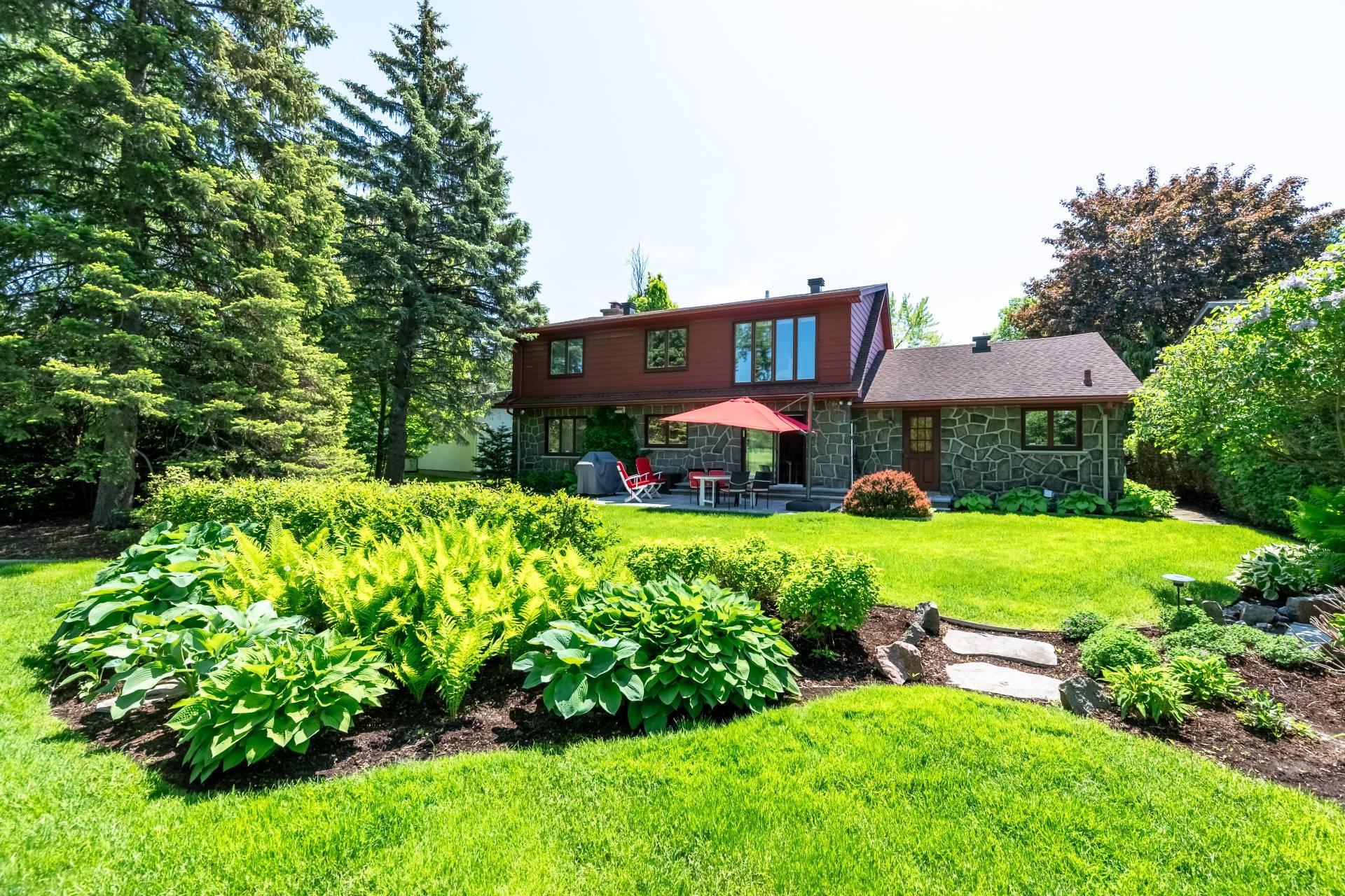 









902


Crois. Île-de-France

,
Saint-Lambert,




QC
J4S1T7

