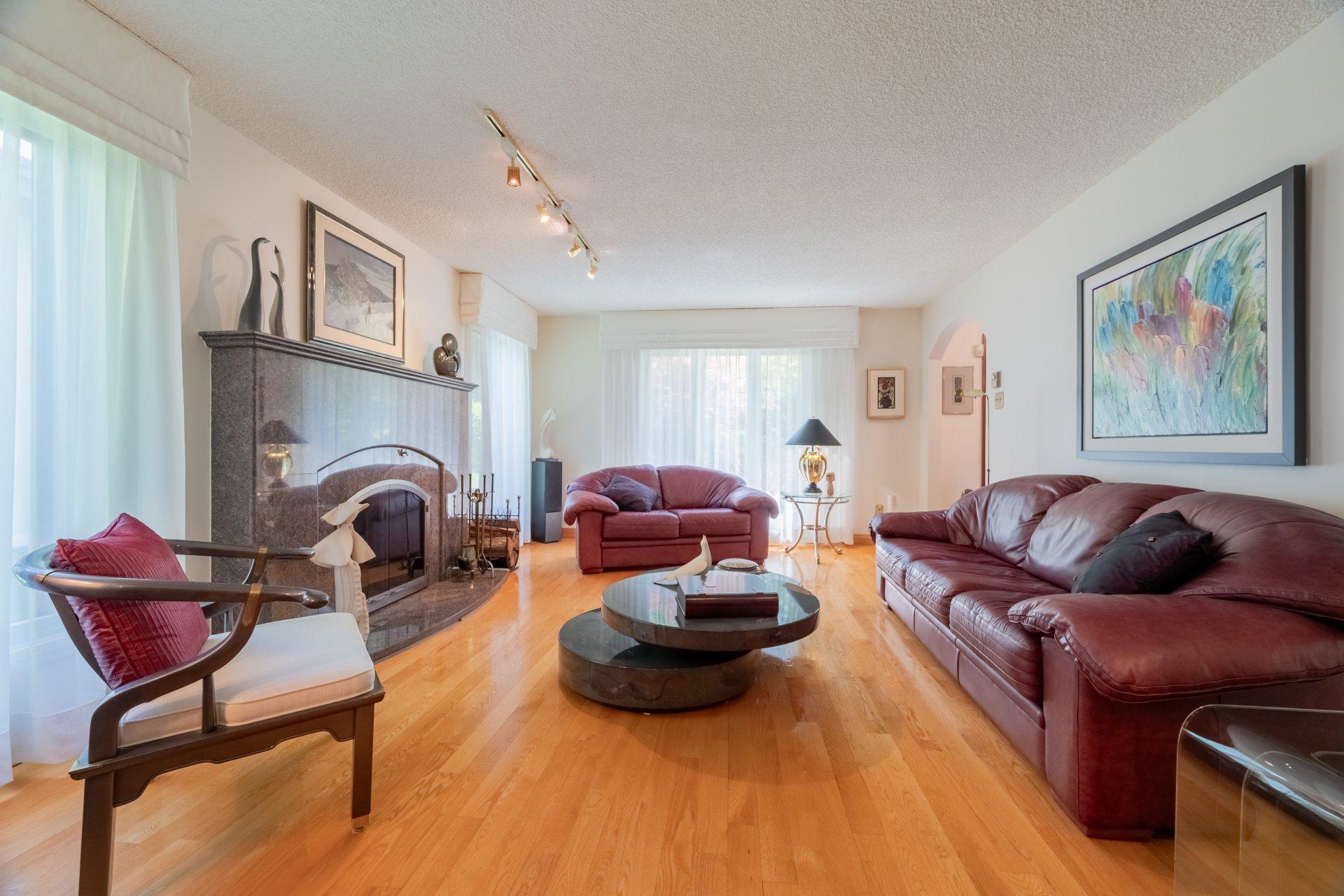 









902


Crois. Île-de-France

,
Saint-Lambert,




QC
J4S1T7

