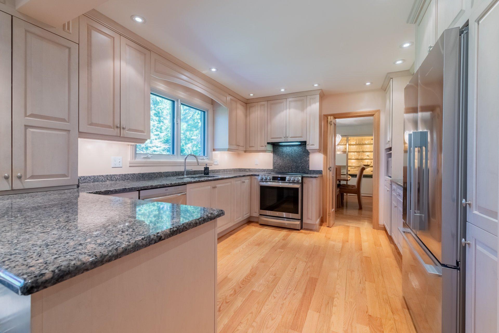 









902


Crois. Île-de-France

,
Saint-Lambert,




QC
J4S1T7

