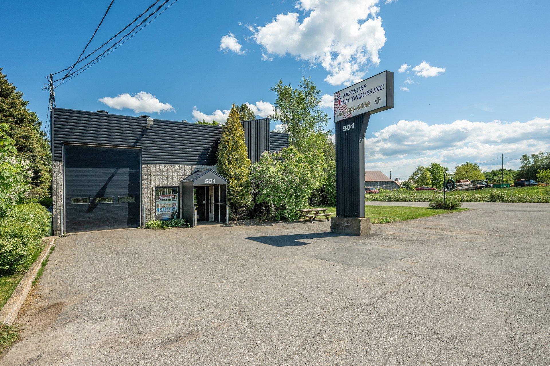









501

 - 503


Rue St-Patrice

,
Saint-Patrice-de-Sherrington,




QC
J0L2N0

