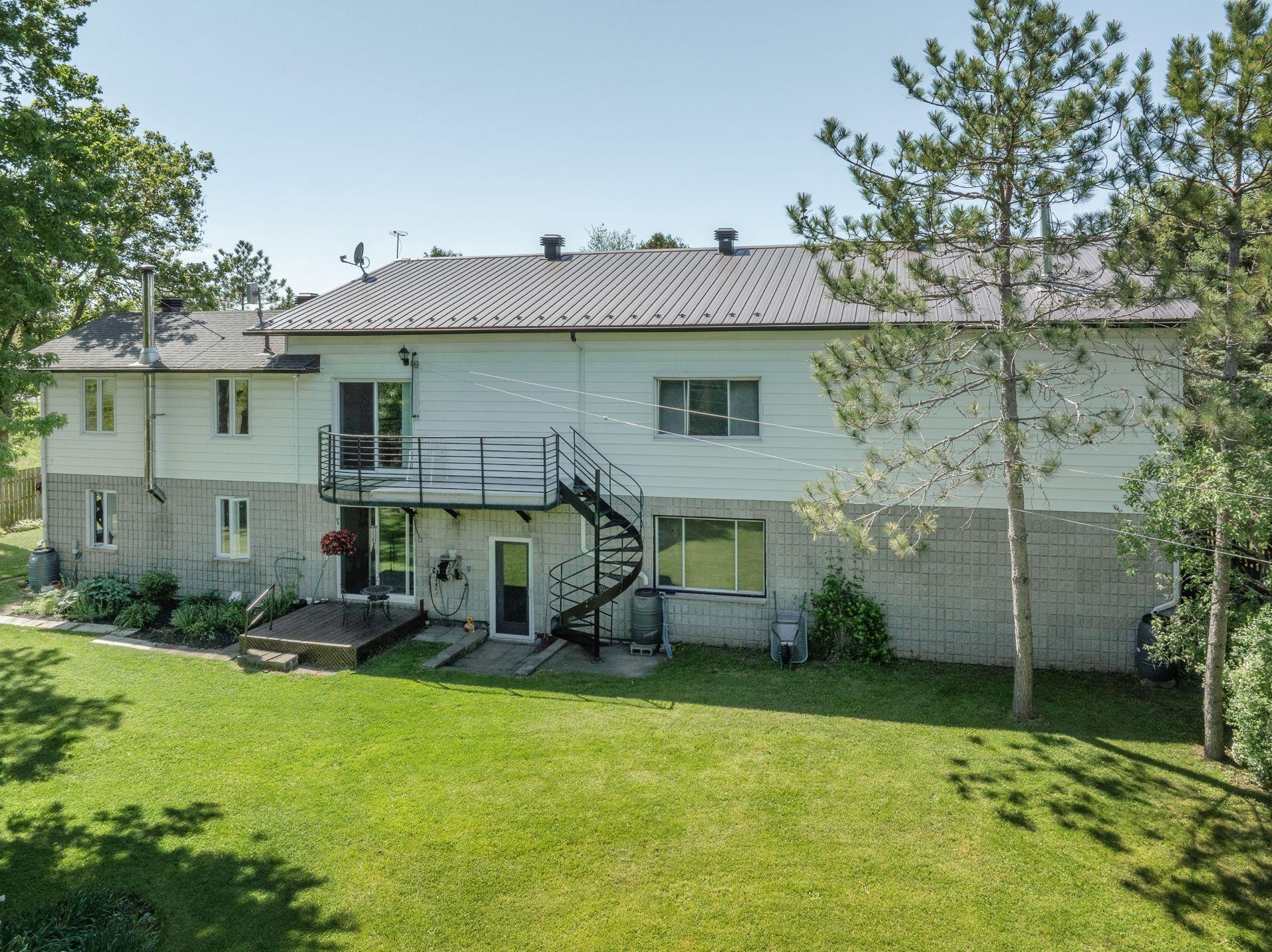 









501Z

 - 503Z


Rue St-Patrice

,
Saint-Patrice-de-Sherrington,




QC
J0L2N0

