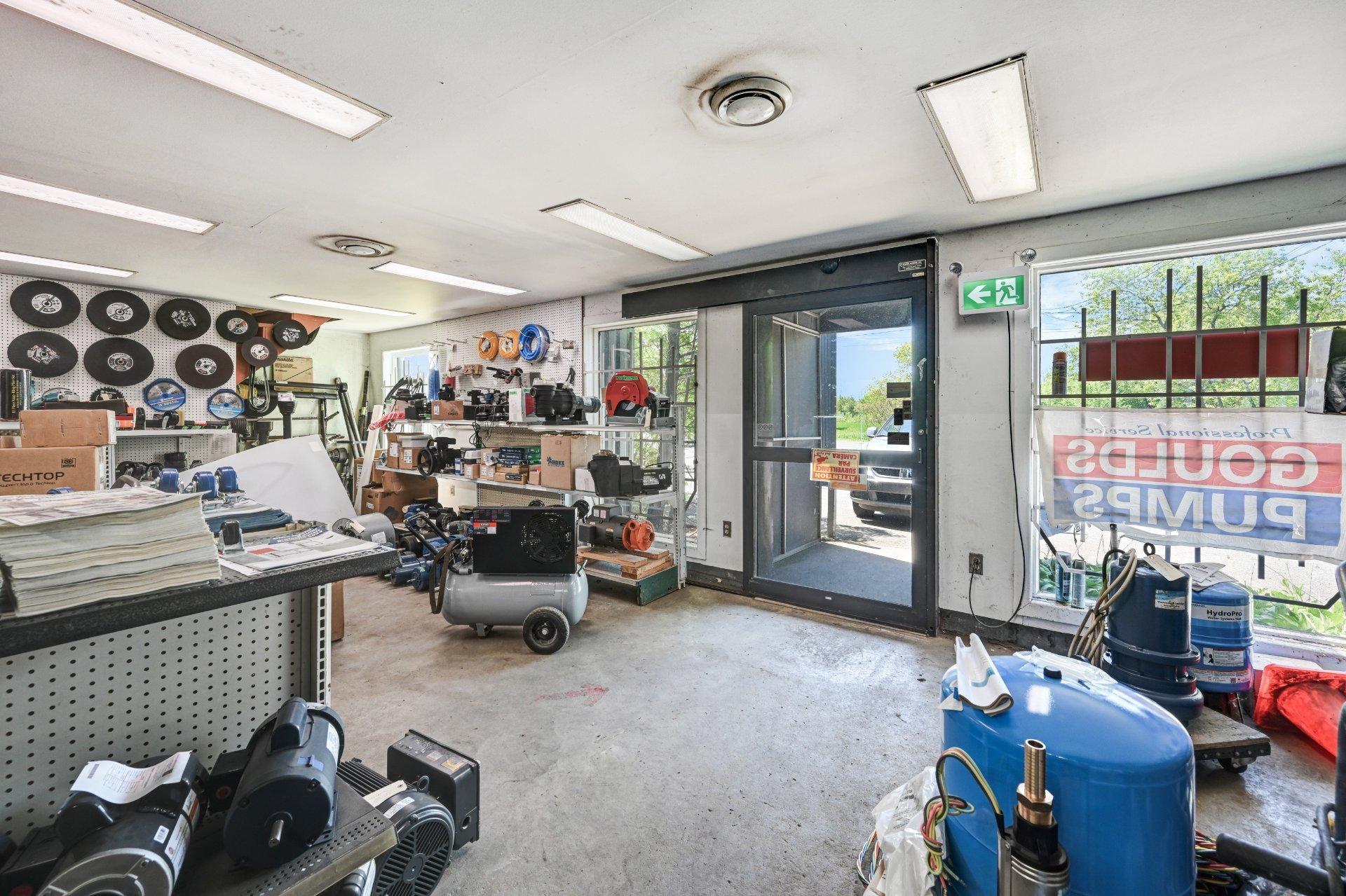 









501Z

 - 503Z


Rue St-Patrice

,
Saint-Patrice-de-Sherrington,




QC
J0L2N0

