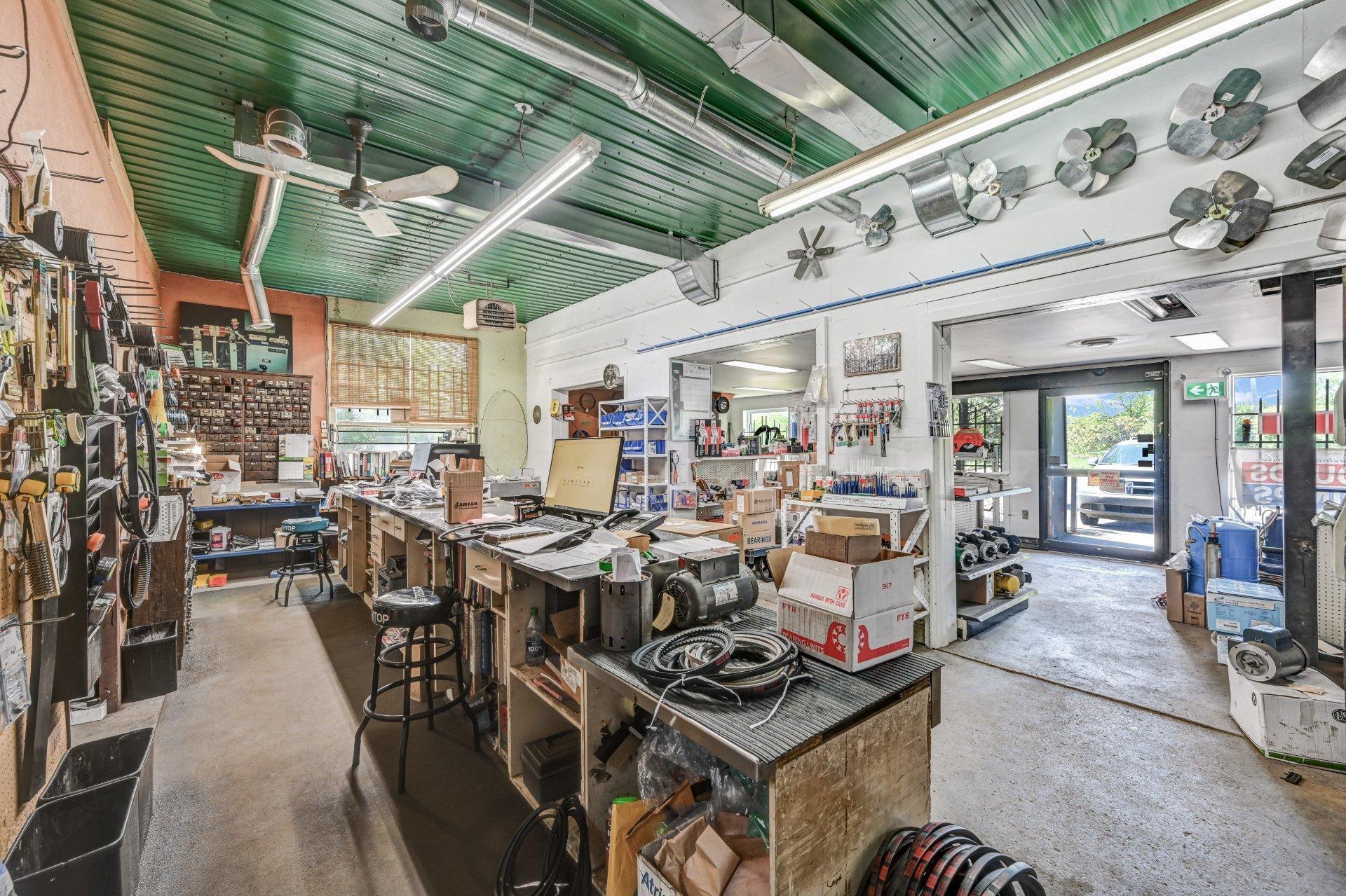 









501Z

 - 503Z


Rue St-Patrice

,
Saint-Patrice-de-Sherrington,




QC
J0L2N0

