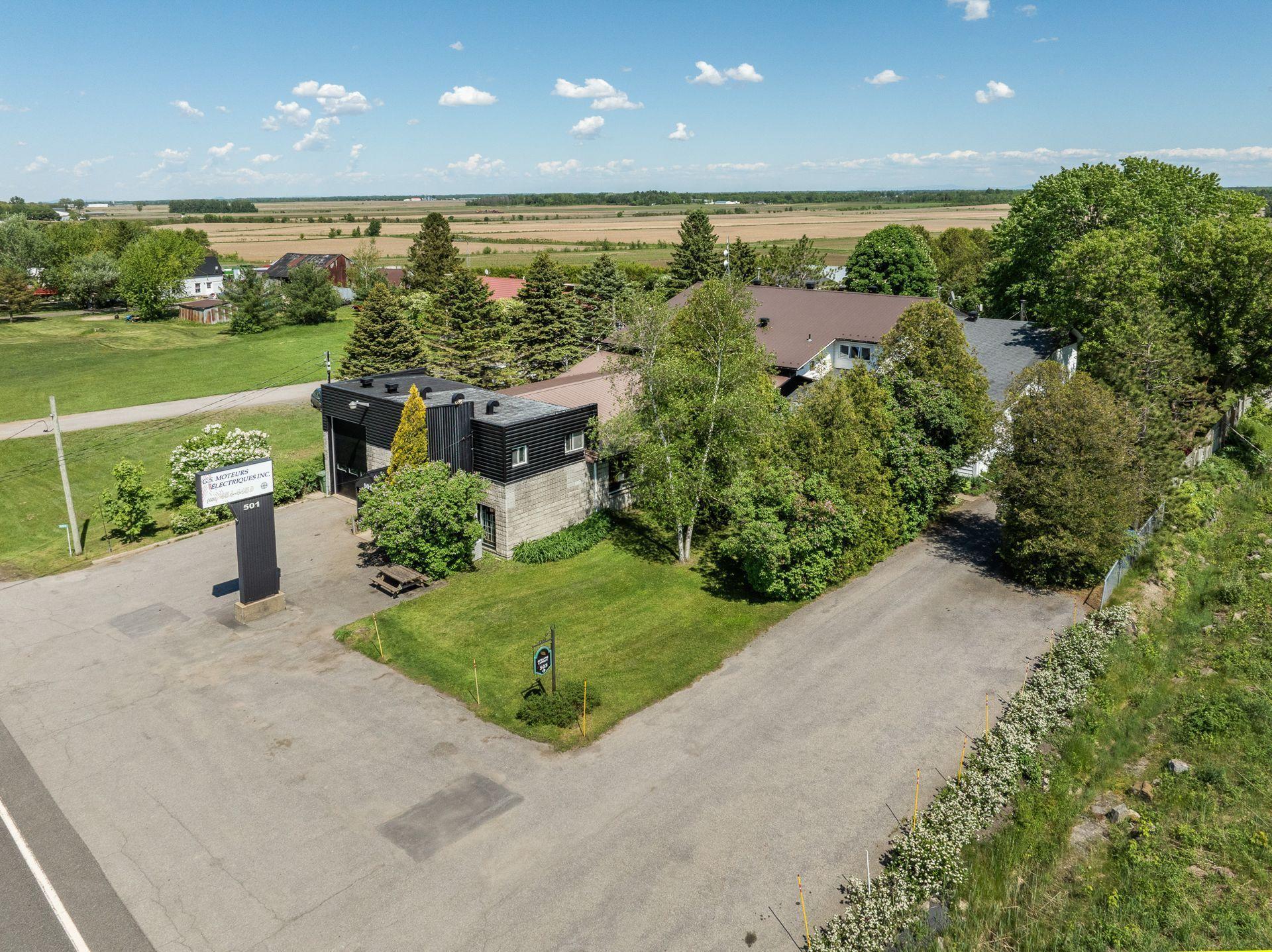 









501Z

 - 503Z


Rue St-Patrice

,
Saint-Patrice-de-Sherrington,




QC
J0L2N0

