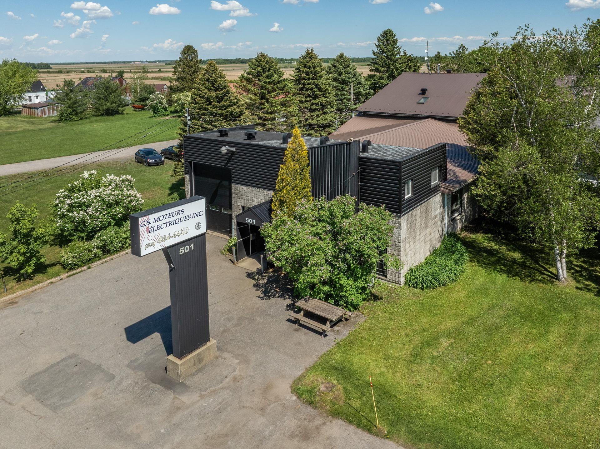 









501Z

 - 503Z


Rue St-Patrice

,
Saint-Patrice-de-Sherrington,




QC
J0L2N0

