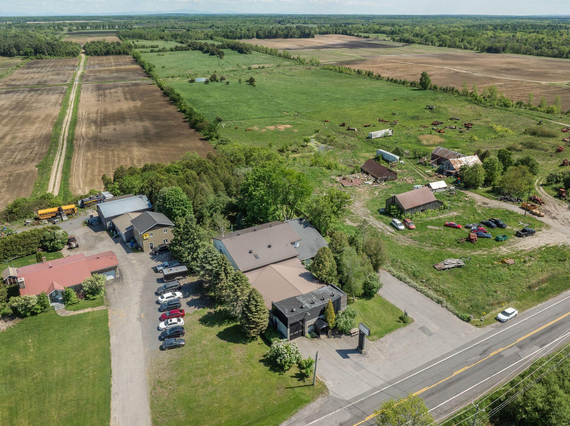 









501Z

 - 503Z


Rue St-Patrice

,
Saint-Patrice-de-Sherrington,




QC
J0L2N0

