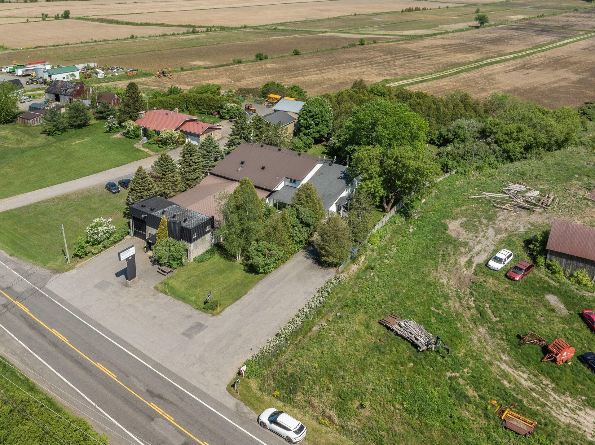 









501Z

 - 503Z


Rue St-Patrice

,
Saint-Patrice-de-Sherrington,




QC
J0L2N0

