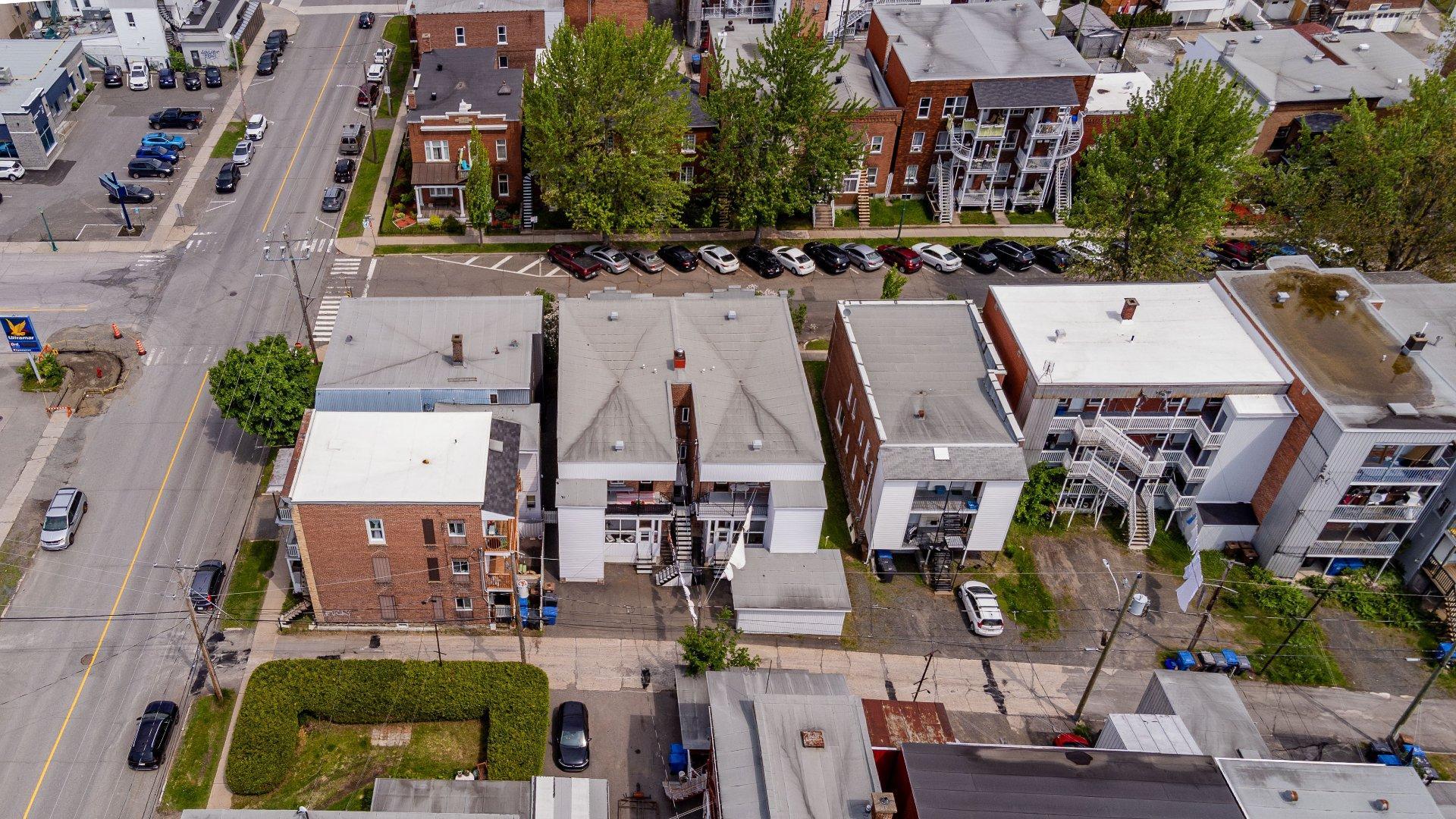 









253

 - 257


4e rue de la Pointe

,
Shawinigan,




QC
G9N1G4

