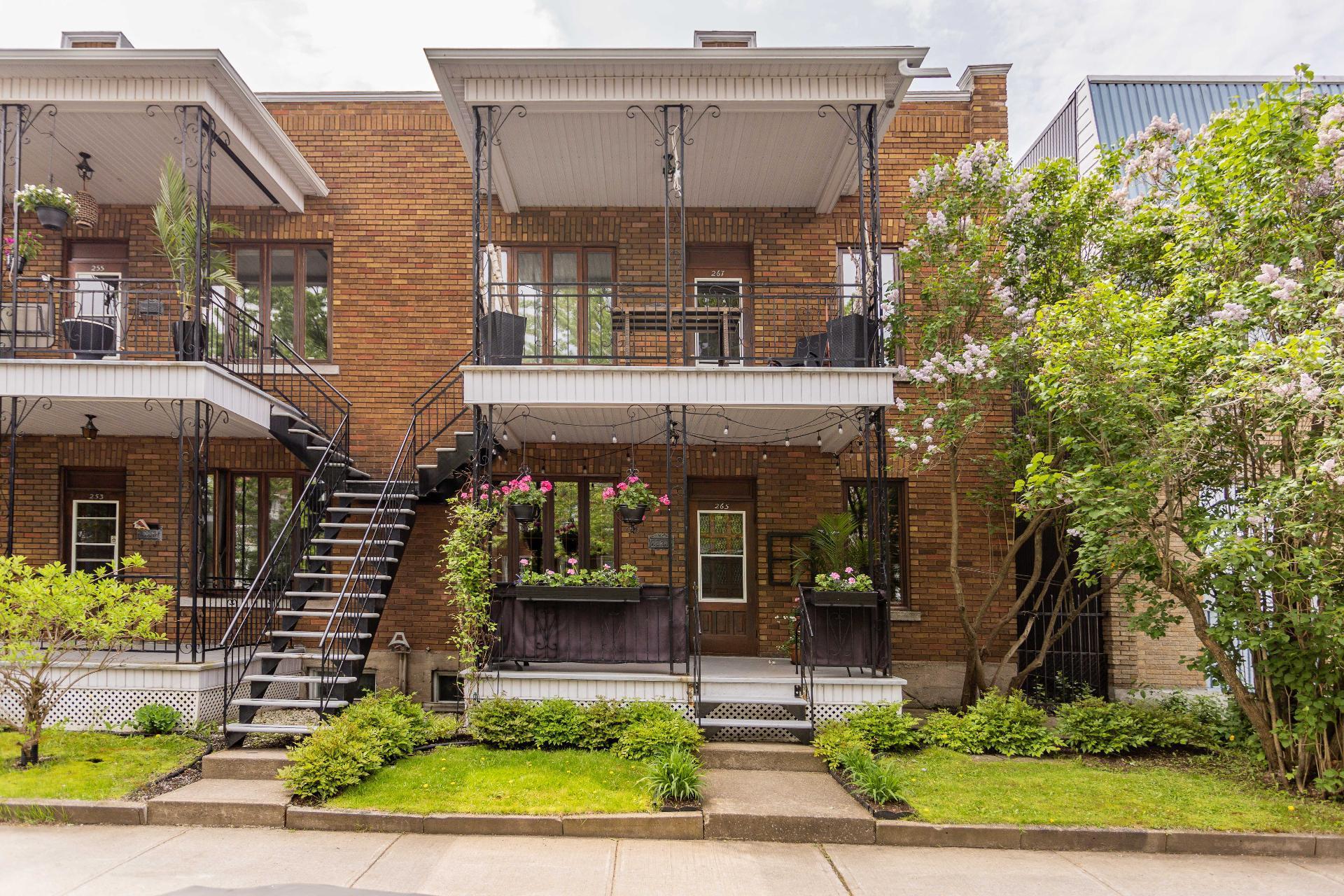 









253

 - 257


4e rue de la Pointe

,
Shawinigan,




QC
G9N1G4

