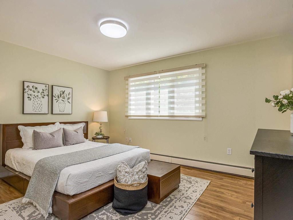












44 Sunrise Hill

,
Bedford,




NS
B4A 1V1


