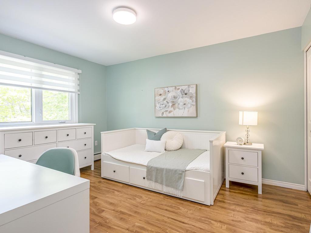 












44 Sunrise Hill

,
Bedford,




NS
B4A 1V1

