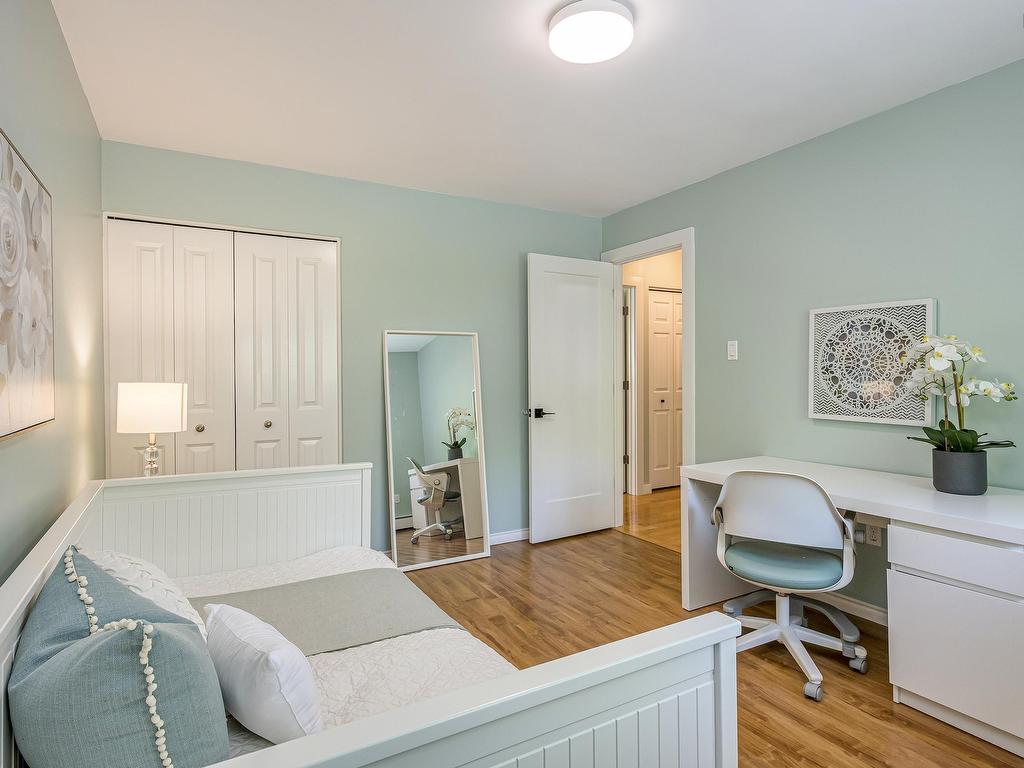 












44 Sunrise Hill

,
Bedford,




NS
B4A 1V1

