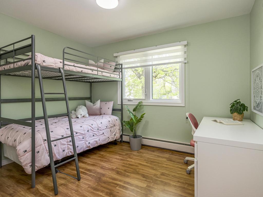 












44 Sunrise Hill

,
Bedford,




NS
B4A 1V1


