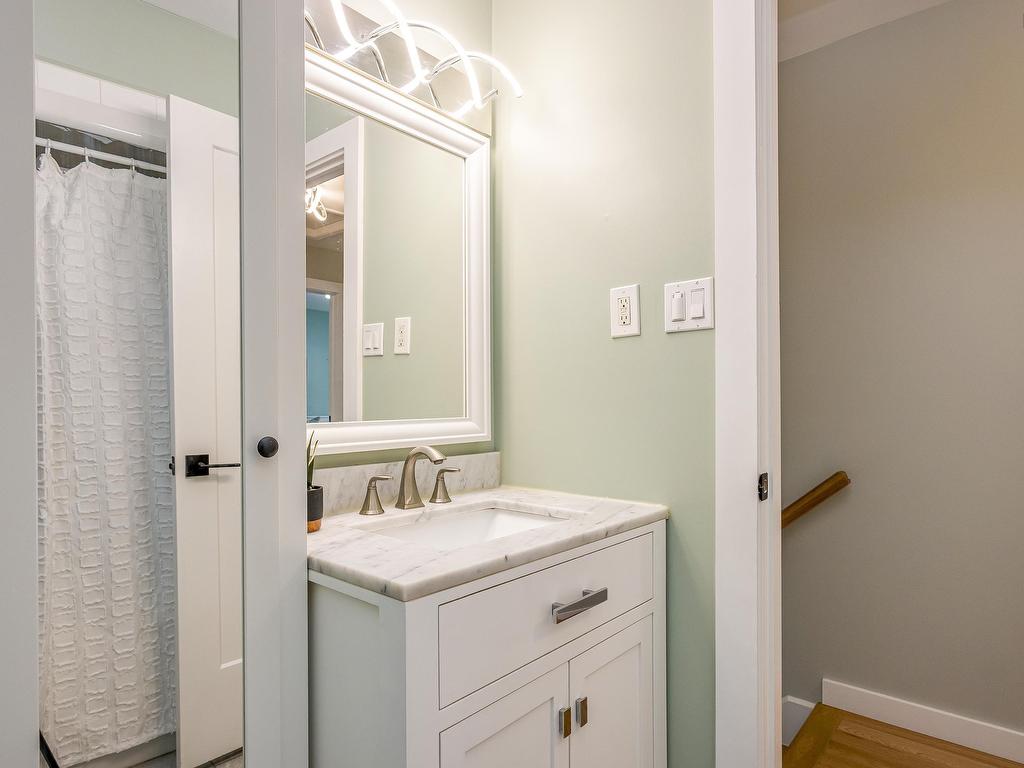 












44 Sunrise Hill

,
Bedford,




NS
B4A 1V1

