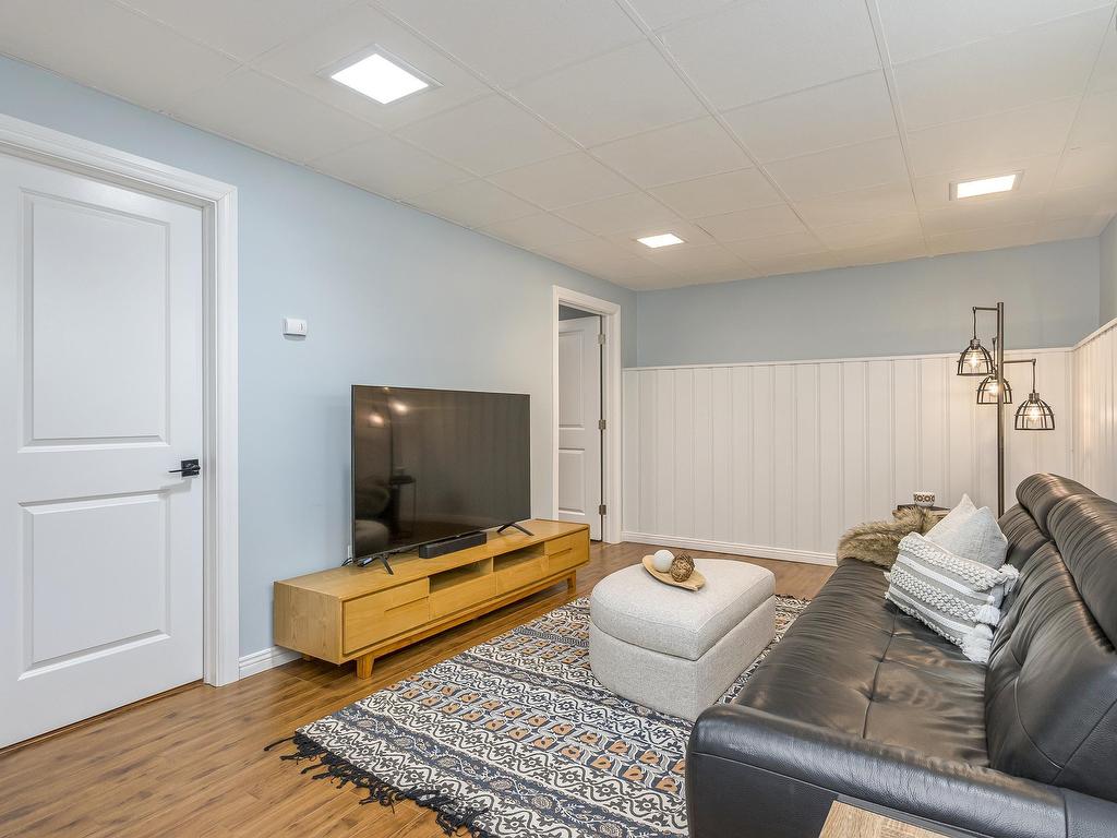 












44 Sunrise Hill

,
Bedford,




NS
B4A 1V1

